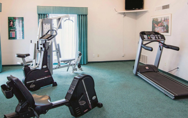 La Quinta Inn by Wyndham Indianapolis Airport Lynhurst