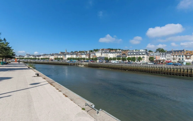Beautiful Equipped Apartment in Downtown Deauville 4p/1br