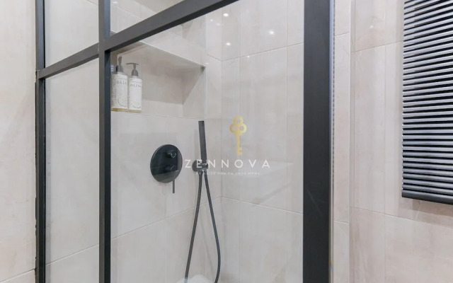 Zennova 72 Tsinari Luxury Suite