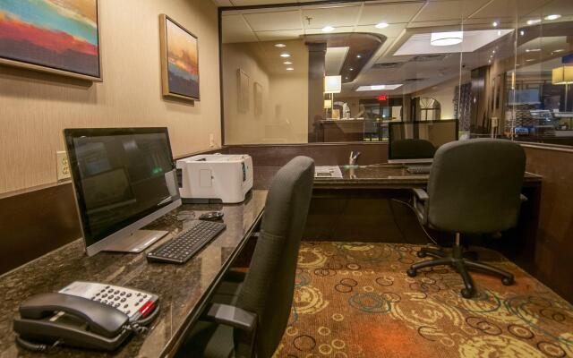 Holiday Inn Express & Suites Houston North Intercontinental by IHG