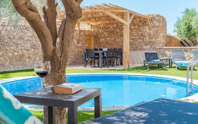 Villa Oliva 4 Bedroom Villa