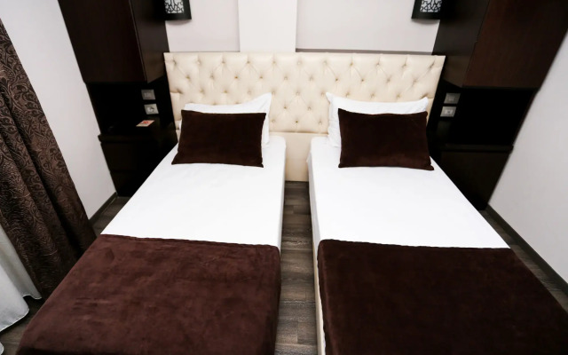 Hotel Town House