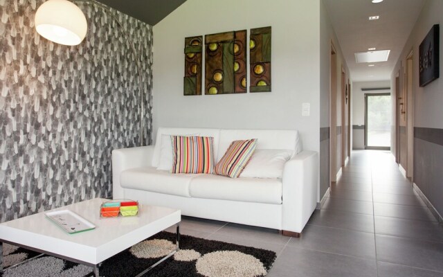 Lush Holiday Home with Private Swimming Pool in Tenneville