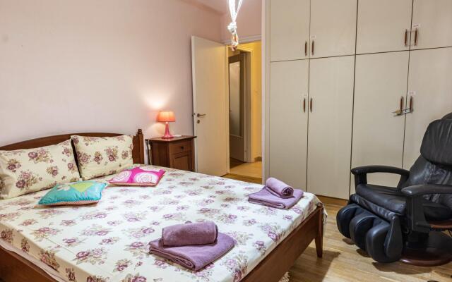 Melina's Central Flat, 5min To The Beach