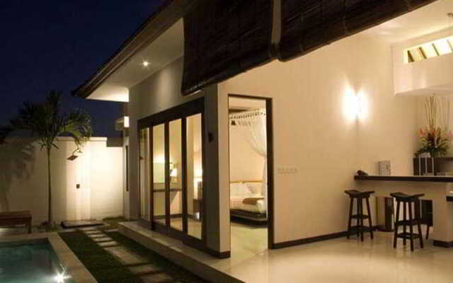 The Replica Suite