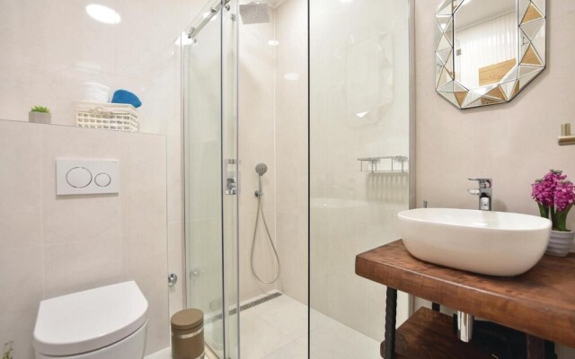 Stunning Home in Povlja With 4 Bedrooms, Wifi and Outdoor Swimming Pool