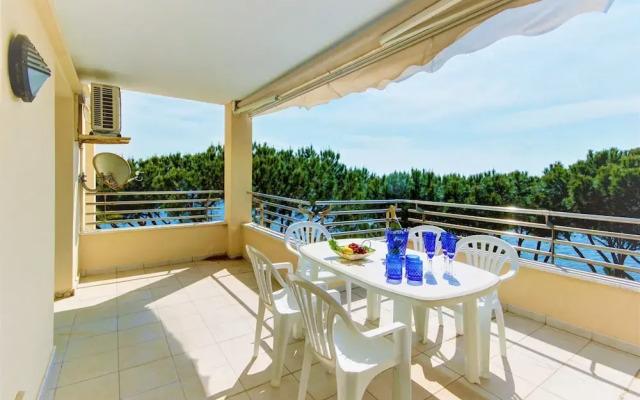 Pretty Apartment With Balcony