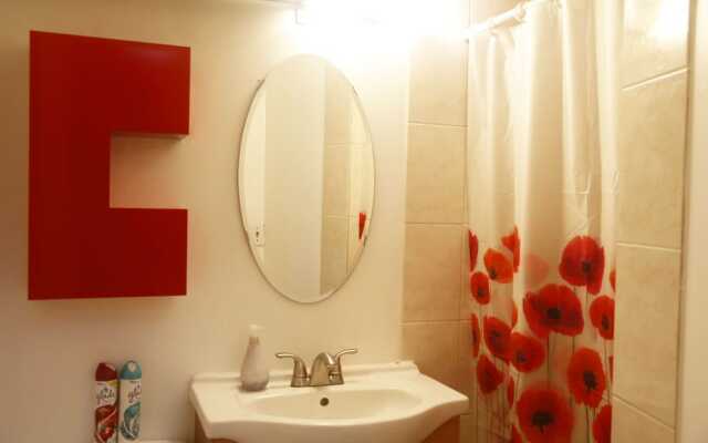 Bryant Park Studio Apartment next to Times Square