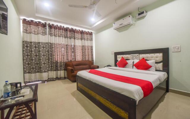 OYO 10566 Hotel Shanti Guest House