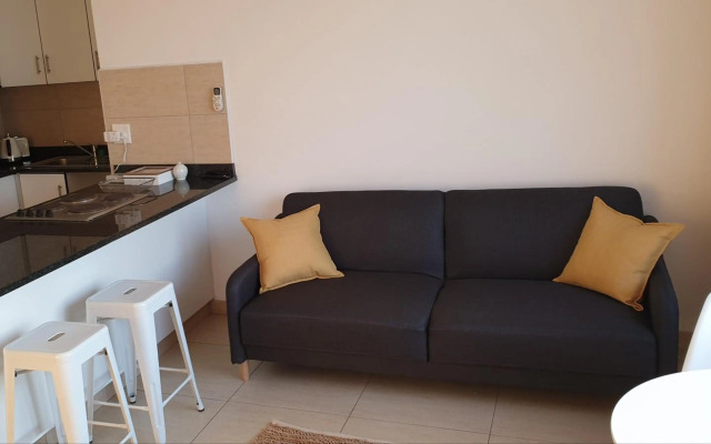 904 Tenbury Beach Apartment