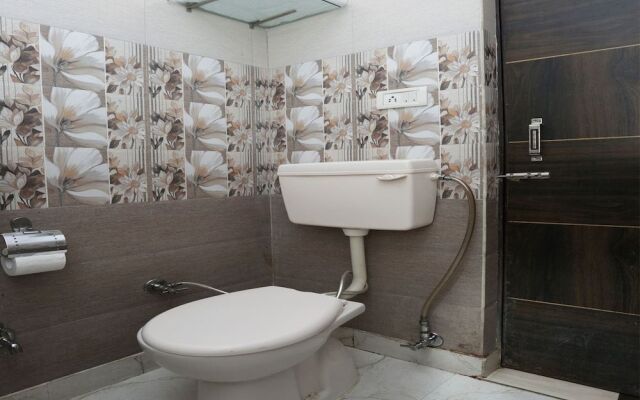 OYO 13388 Hotel Virgo