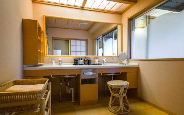 Fujisan Onsen Hotel Kaneyamaen – Guest Rooms – Fujiyoshida