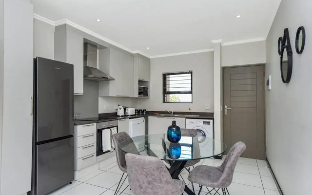 Captivating 2-bed Apartment in Sandton