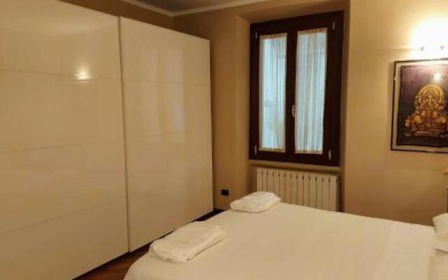 Stylish Boutique Apartment-City Center