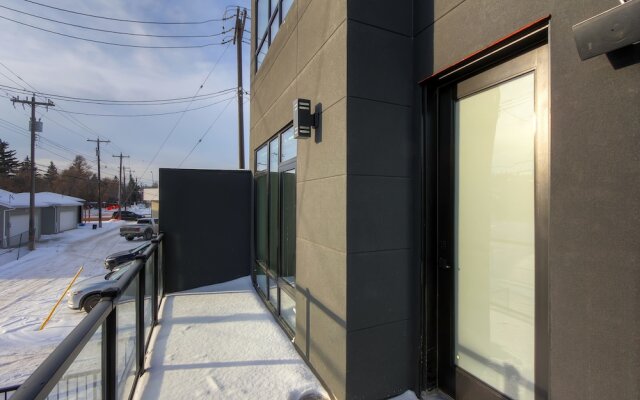 New Luxury Townhome 29