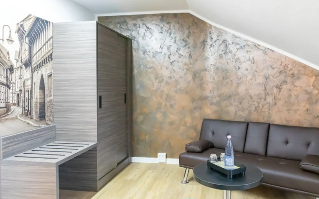 Central Hotel & Lounge Adult Only