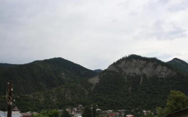 Guja's Guest House