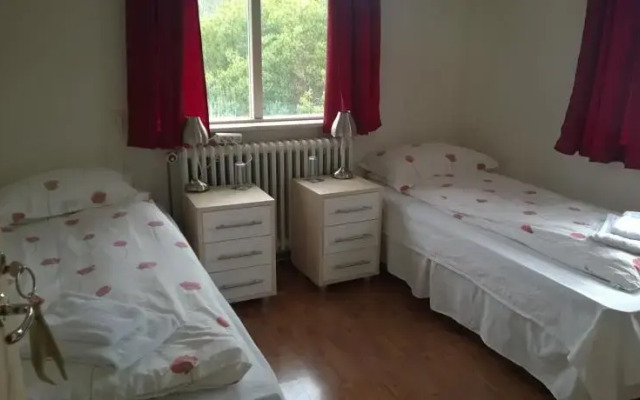 Guesthouse Skjöldólfsstadir