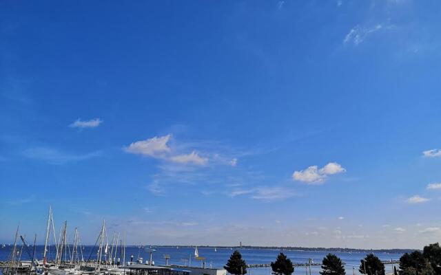 Sunny Seaside Apartment