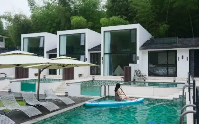 Fuyao Wild Luxury · Designer Pool Resort