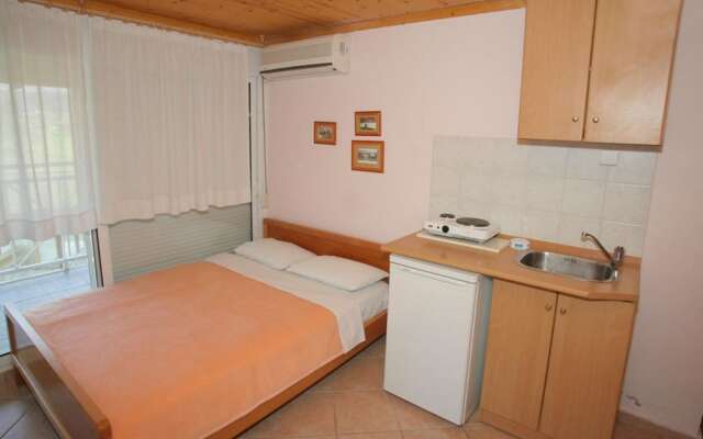 Xanthos Rooms