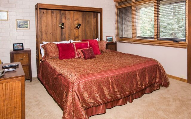 Park Avenue Upgraded 2 Bedroom Condominiums