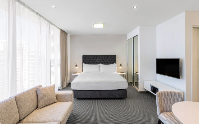 Meriton Suites Campbell Street, Sydney