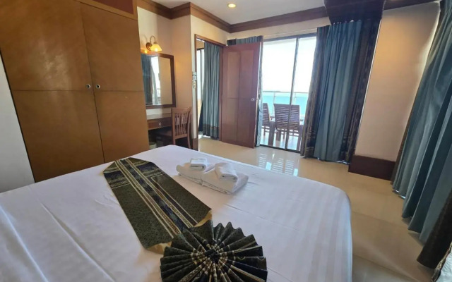 Mike Beach Resort Pattaya - SHA