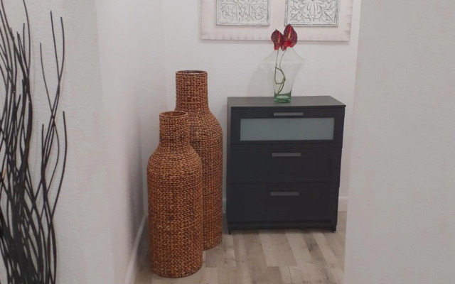 Rainbow Rentals Marques 7