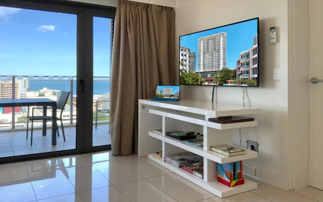 "NEWQUAY" Ideal Location & Views at PenthousePads