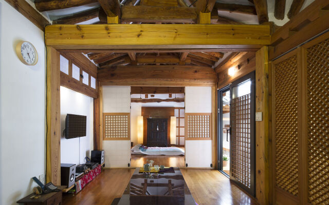 Xiwoo Hanok Guesthouse