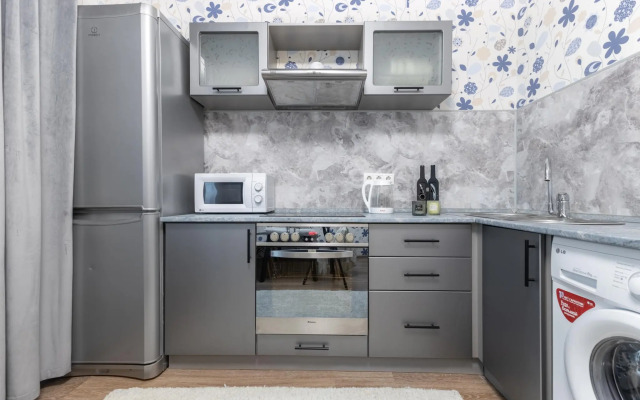 Апартаменты Комфорт на улице Амирхана Еники 17