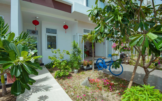 Yellow Daisy Villa
