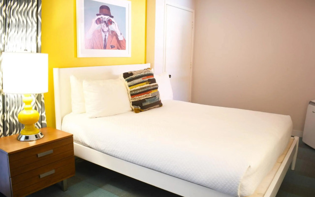 La Jolla Cove Suites