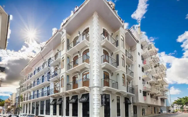 The Acapella Condo by Acomodo