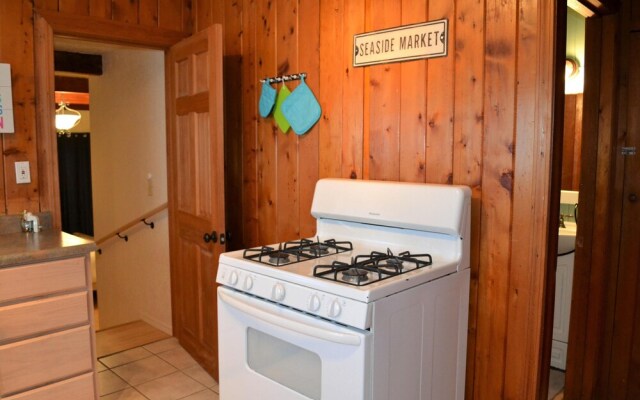131 4th Ave Unit B