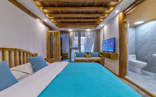 Lijiang Village House