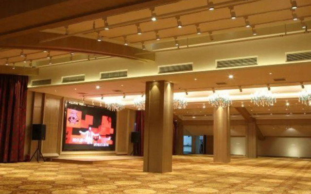 Baina Yantai Mountain Hotel (Beijing Wukesong Wanfeng Road)