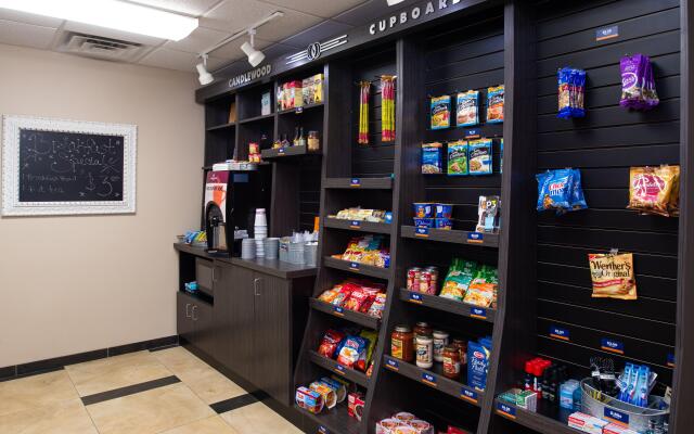 Candlewood Suites Olathe by IHG