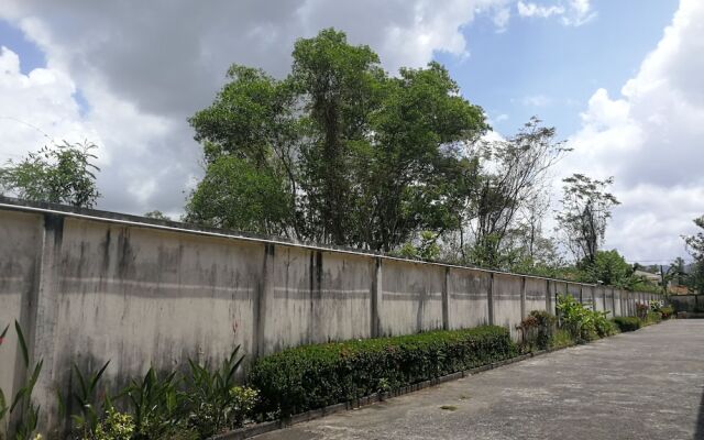 Lopburi Garden Resort