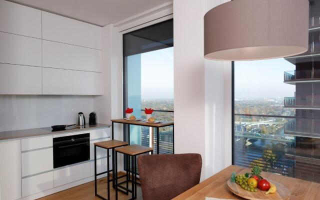 Triiiple Suites Level 21 mit Balkon und Tiefgarage