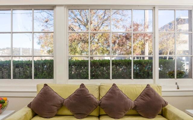 The Club Motel and Apartments