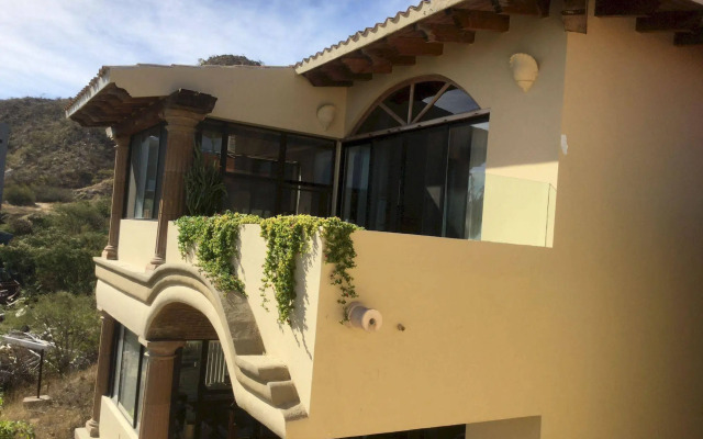 Sunrise Cove Luxury Penthouse