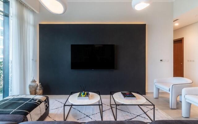 DXB - Vida Emirates Hills - R2 - 502 - DM