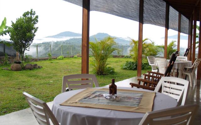 Casa Amanecer Bed & Breakfast