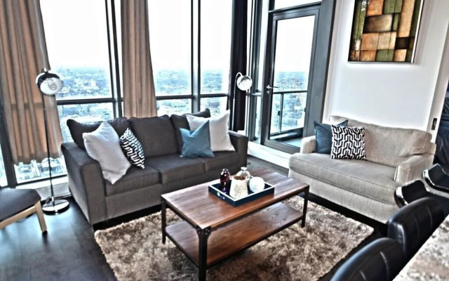Toronto Escape - The Diamond Suite