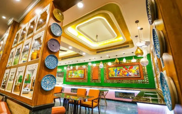 Mayfair Oasis Resort & Convention