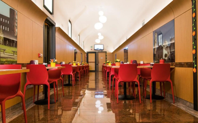 Le Petit Hotel