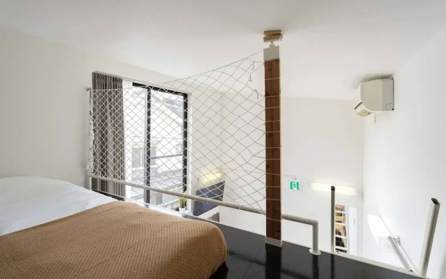 House Hotel nakano TNA