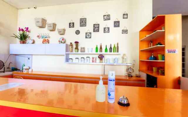 Pratisarawirya Guesthouse by ecommerceloka